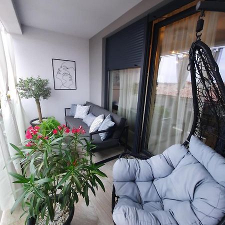 Enjoy Pula - New Apt With Terrace And Free Parking Garage Ngoại thất bức ảnh