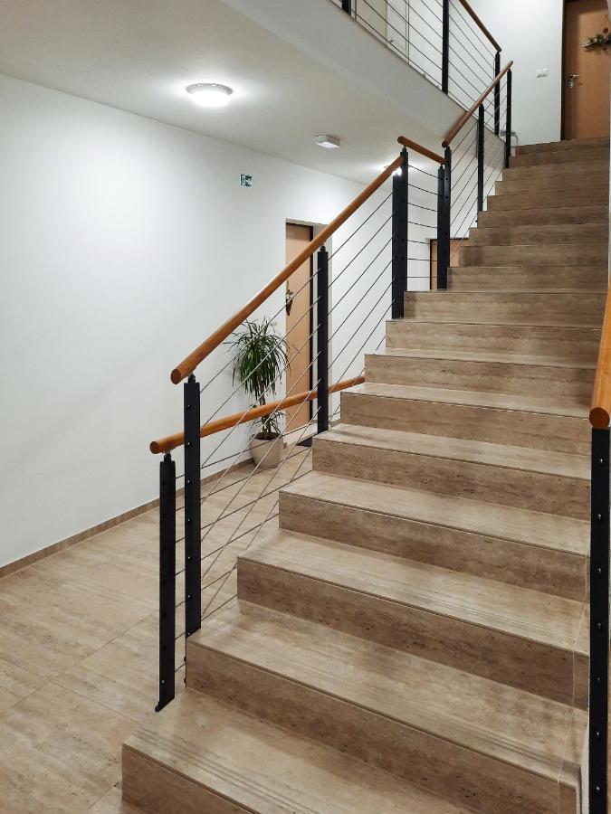 Enjoy Pula - New Apt With Terrace And Free Parking Garage Ngoại thất bức ảnh